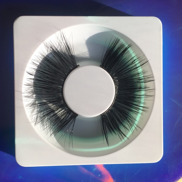 Kawaii Eyelashes - Picture 5 of 5